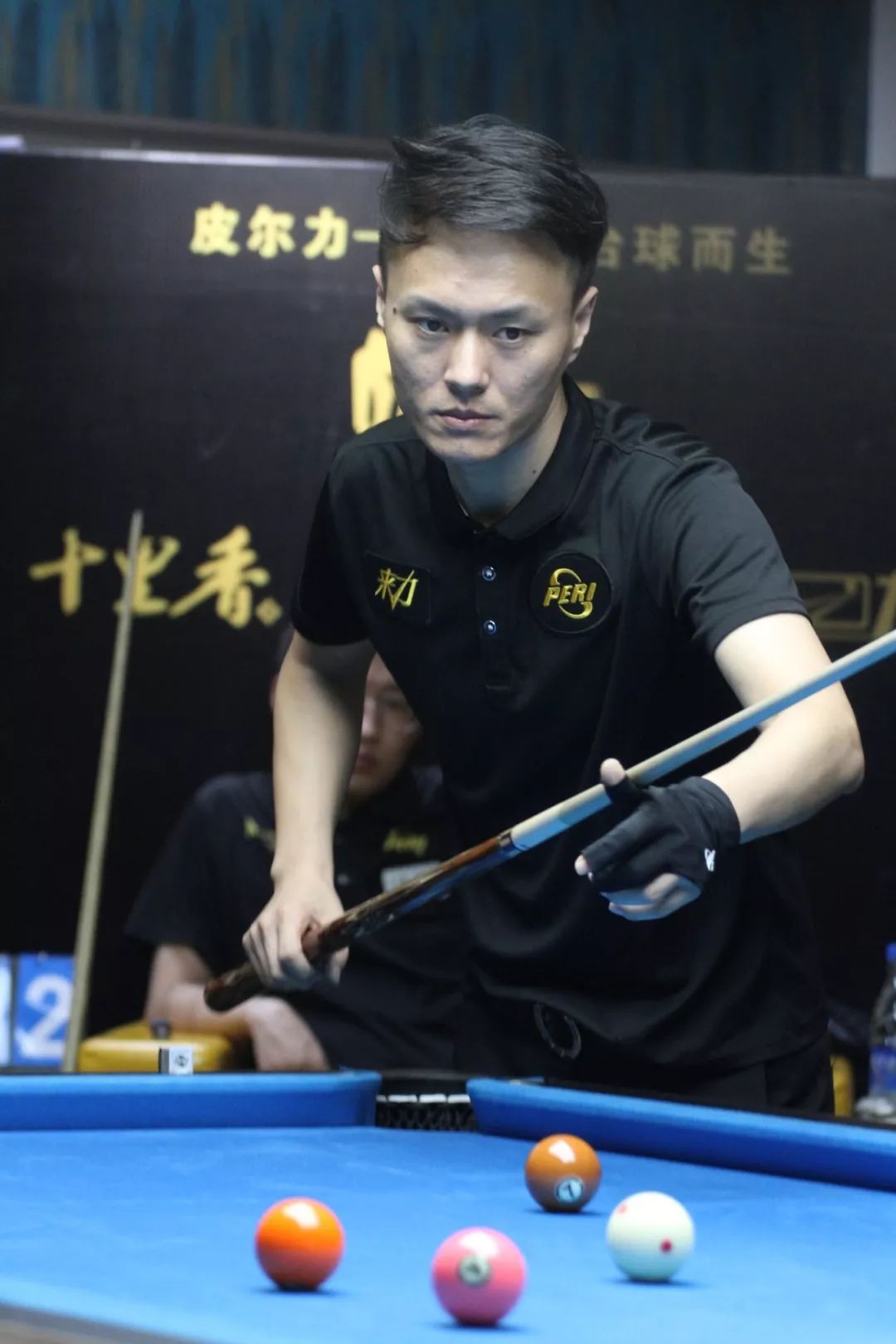 郑钦文凭借 郑钦文凭借